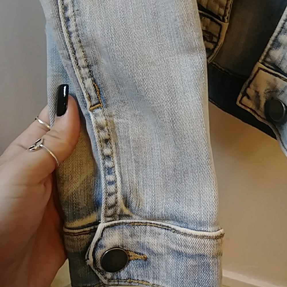 Light Denim jacket - Picture 3 of 6